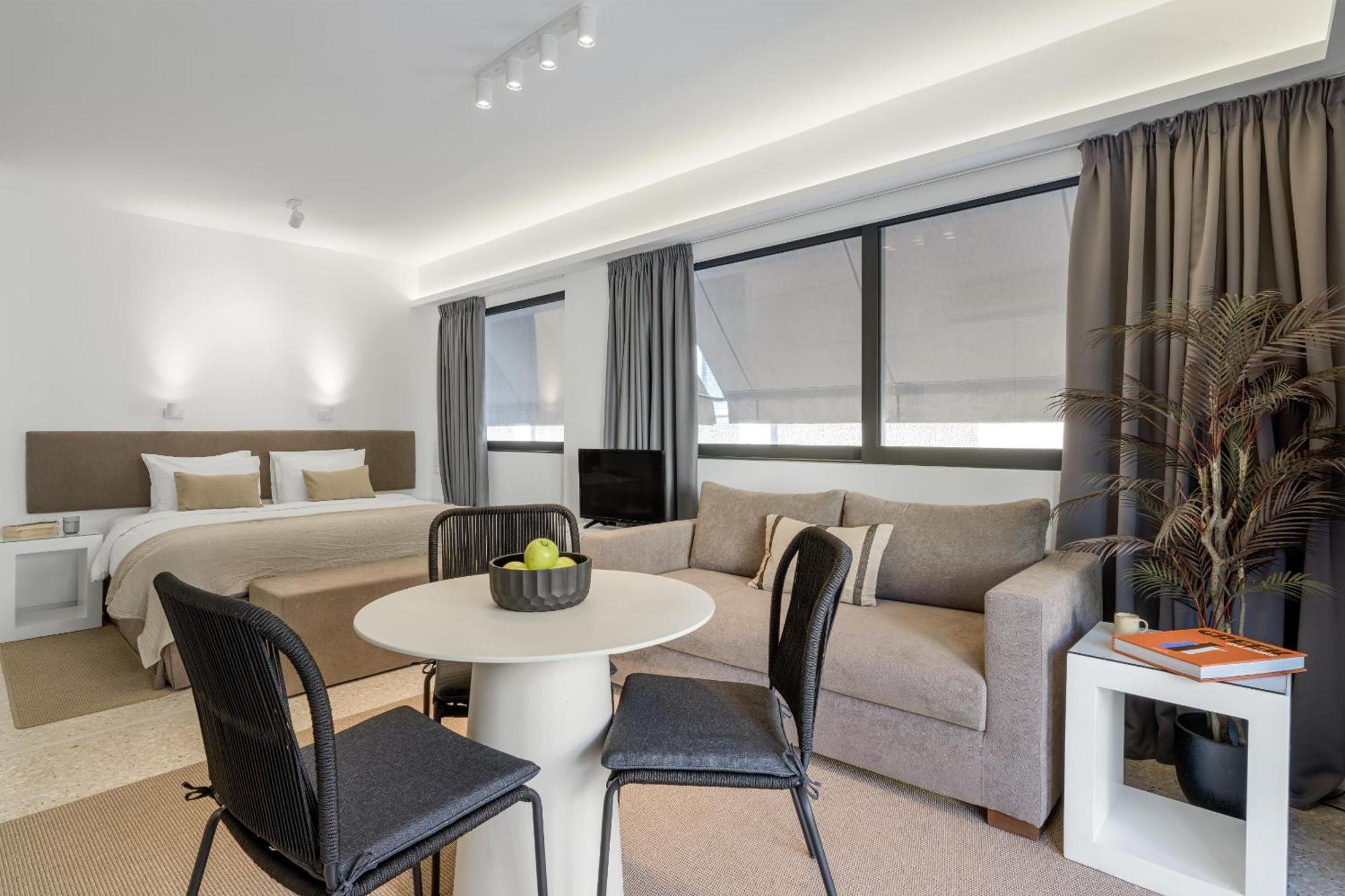 Momo Suites, Acropolis By Aura Homes Athens Room photo